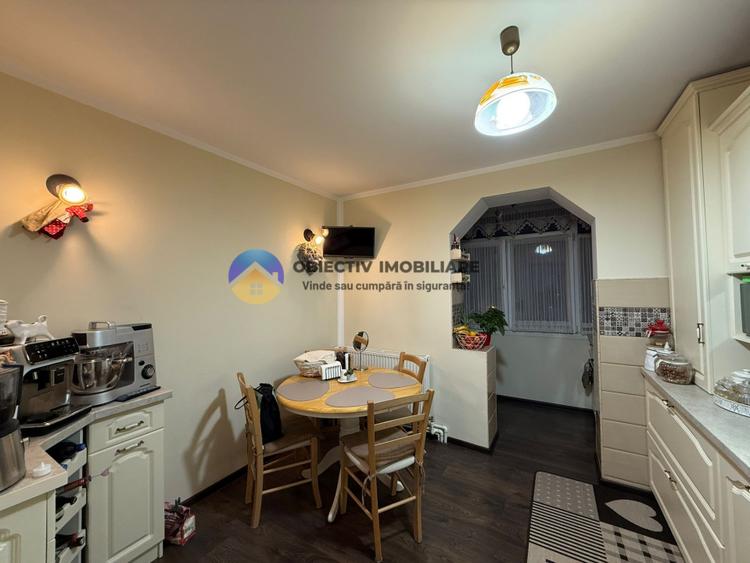 Apartament 3 camere de vânzare – Etaj 2 – Dărmănești