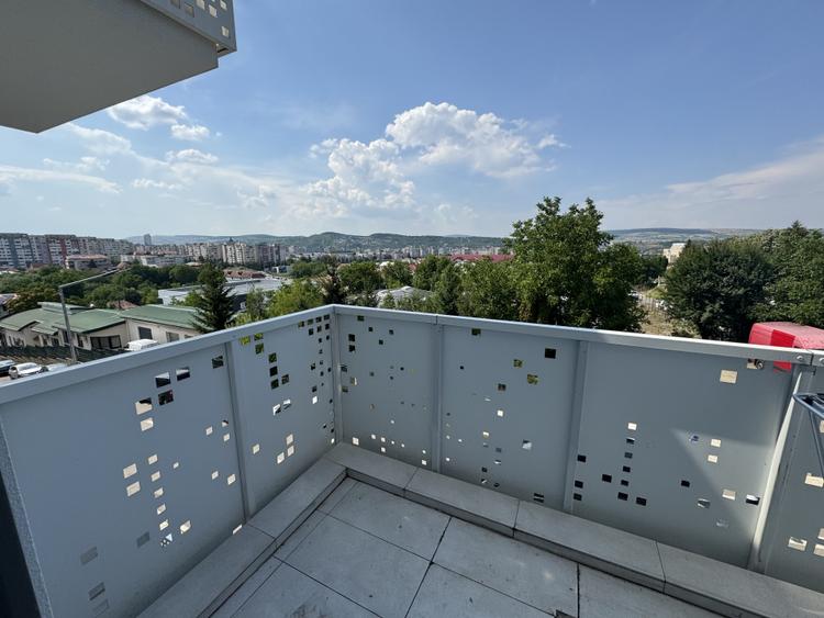 Apartament cu 2 camere | parcare | Frunzisului