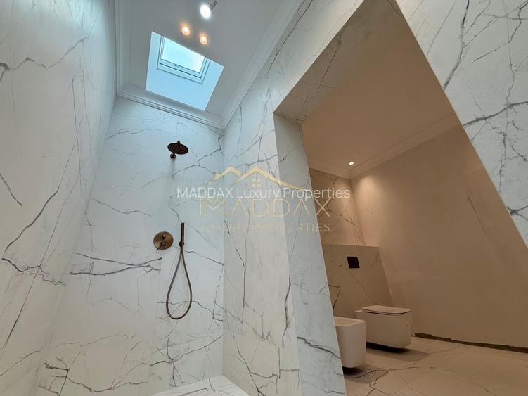 Penthouse cu 4 camere // terasă 70 mp / 200 mp / 3 parking / Straulesti
