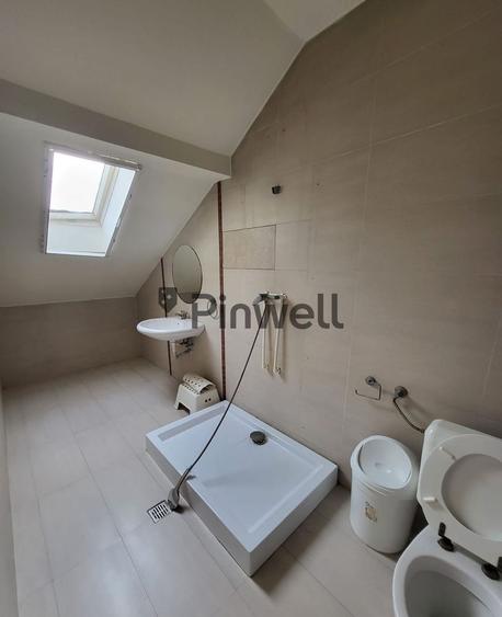 Vila 6 camere -de vanzare -Tunari