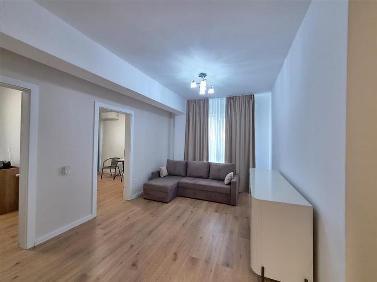Apartament de lux 3 camere balcon parcare zona Calea Surii Mici