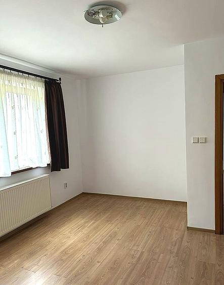 Vilă 300 mp | 8 Camere | Ideală Birouri, Clinică sau Afterschool | Tei
