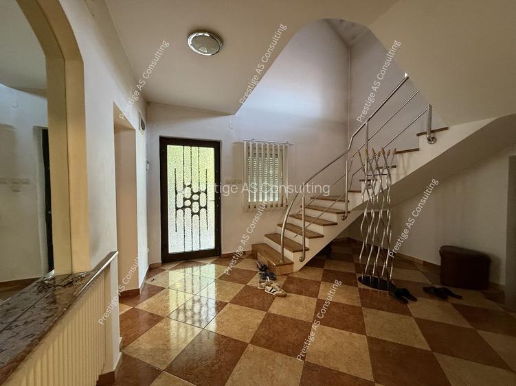 Casa individuala Semineu+Garaj | 250 mp utili | Teren 585 mp | Lipovei - 9