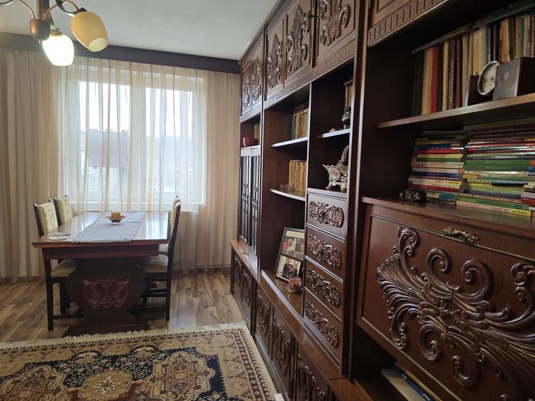 LOC. RACACIUNI, APARTAMENT 3 CAMERE