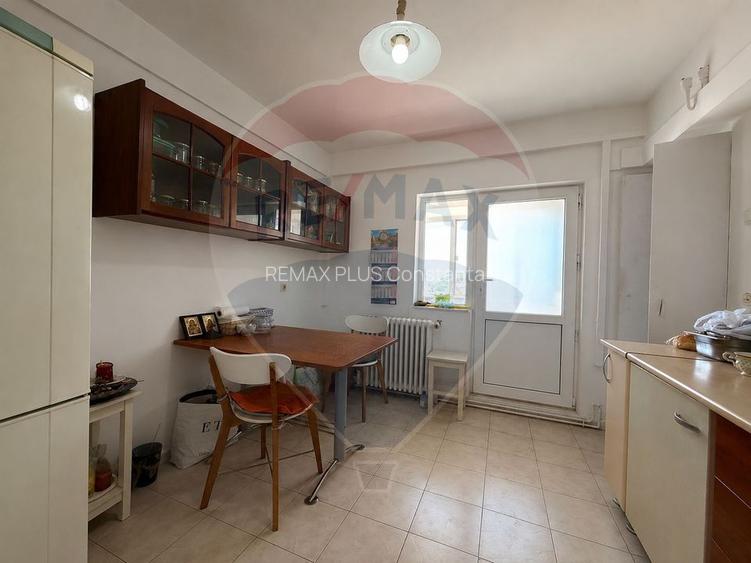 Apartament cu 3 camere de vânzare în zona Capitol - 5