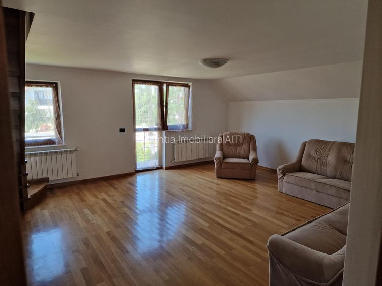 De Vanzare Casa Dumbraveni - 12