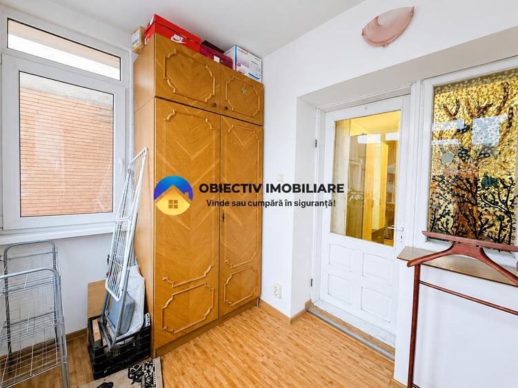 Apartament 3 camere 87 MP/2 băi/2 balcoane.