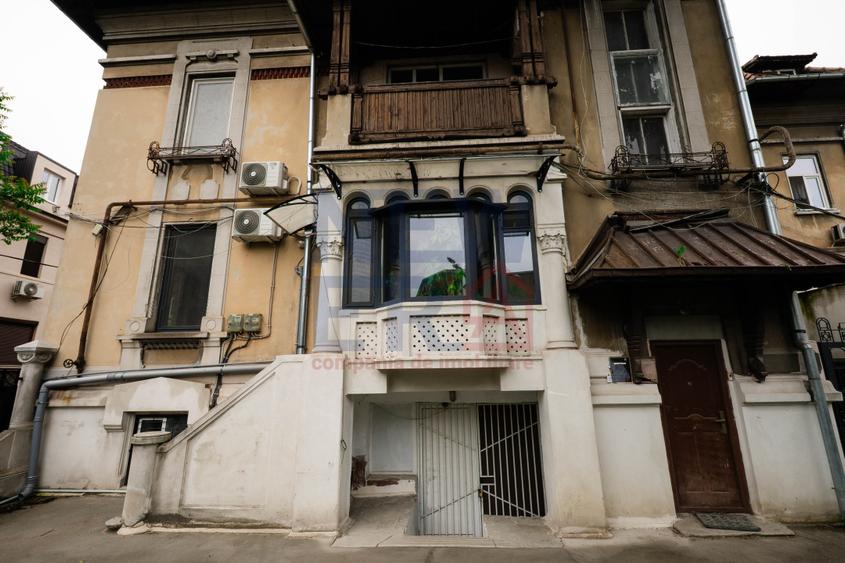 Apartament in vila - demisol inalt - de vanzare in zona Parcul Carol
