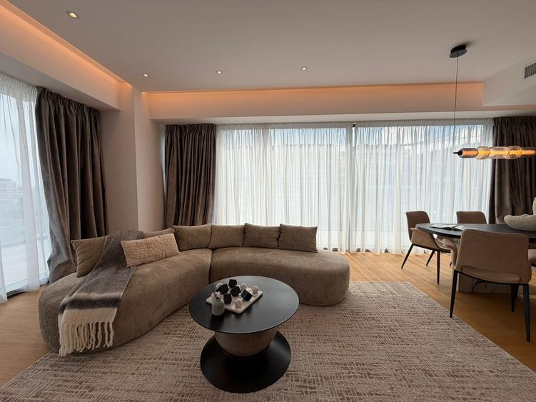 4 camere lux One Floreasca Towers, Sky Tower, Promenada