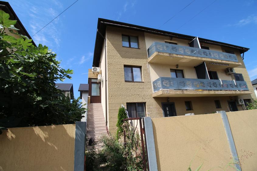Complex privat - Apartament spatios si luminos  + curte