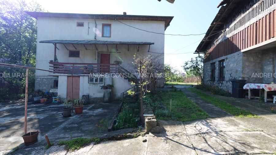 Vanzare casa mare cu etaj si 6200 mp teren intravilan Fieni, judetul Dambovita - 12