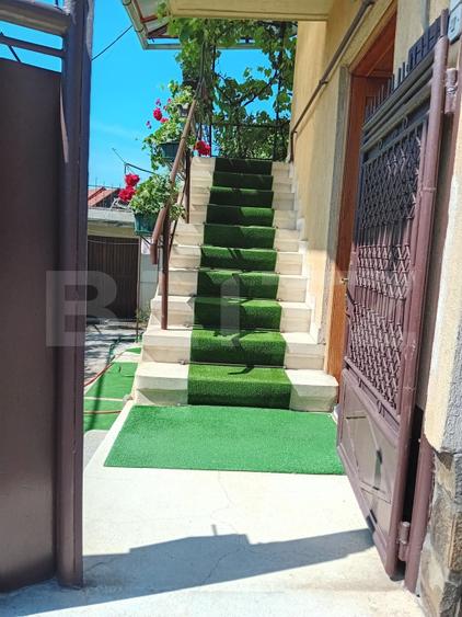 CASA IN CENTRU -REGHIN CU SPATIU COMERCIAL