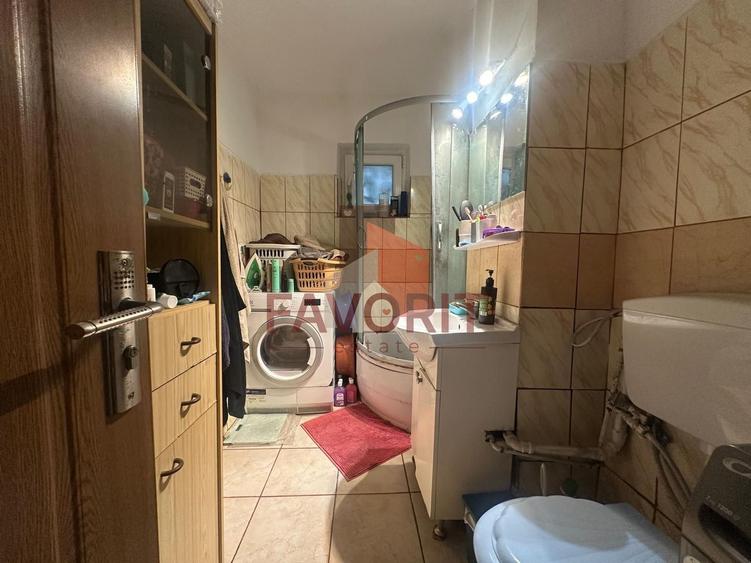 4 camere | COMISION 0 | centrala proprie | etaj 1 | decomandat |