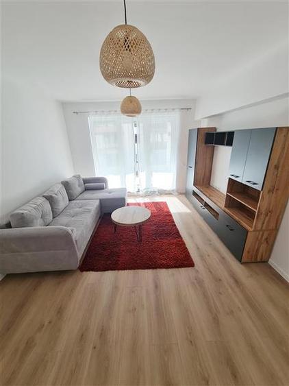 Apartament 2 camere, zona Tractorul-Qualis