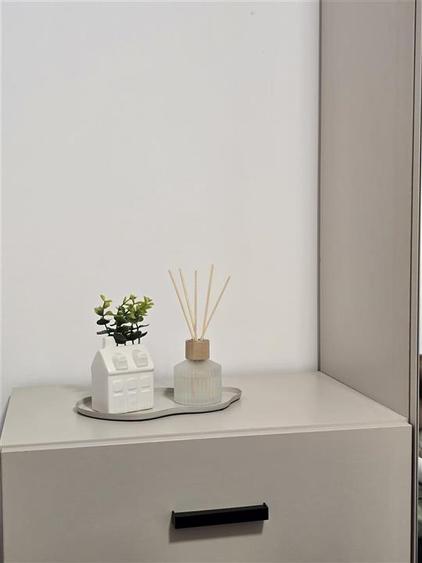 Etaj 1 - Lunca Cetatuii Astoria, 1 camere decomandat, prima inchiriere