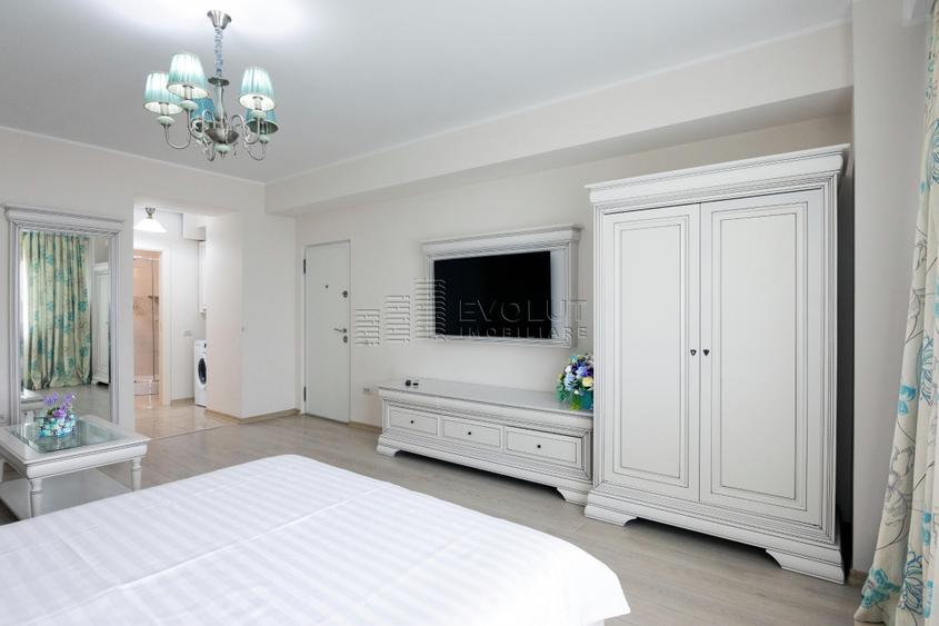 Mamaia Central- apartament 3 camere frontal lac