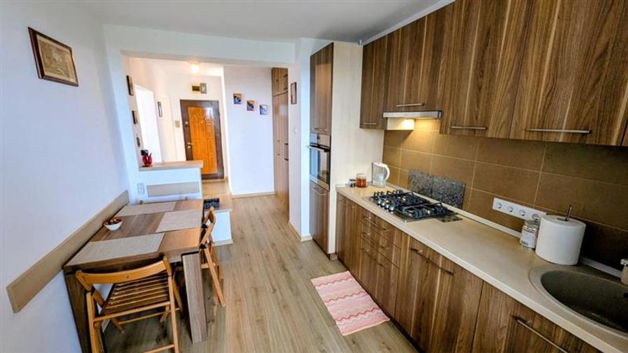 Apartament 3 camere decomandat, renovat, mobilat si utilat Grivitei