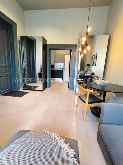 Vanzare garsoniera premium Piata Romana imobil  vila frumoasa fara risc seismic - 2