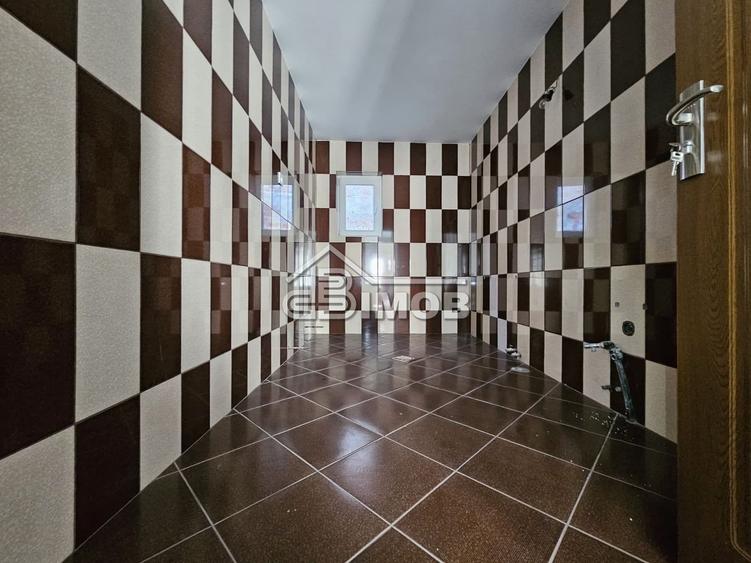 Vanzare casa langa Turnul Chindiei