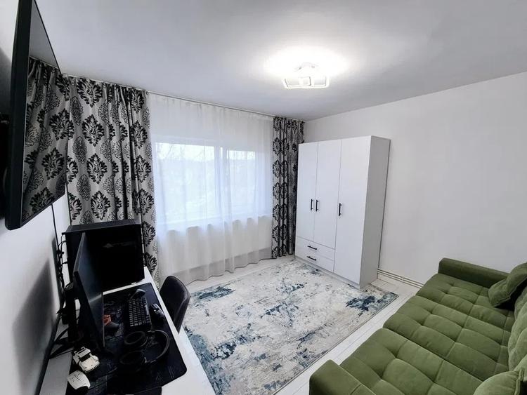 3 Camere Decomandat 72Mp Renovat zona Cug