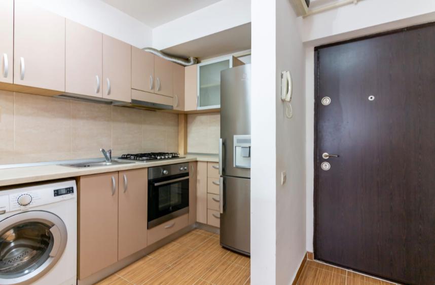 Apartament 3 camere de inchiriat Berceni loc de parcare
