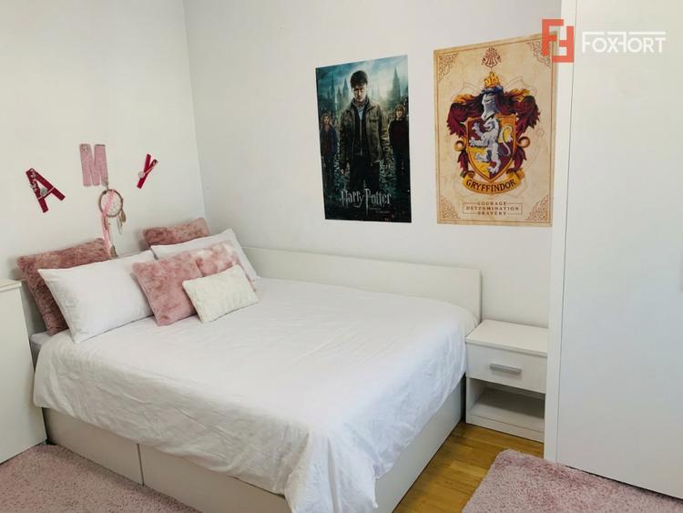 Casa individuala cu 6 camere de vanzare in zona Dambovita