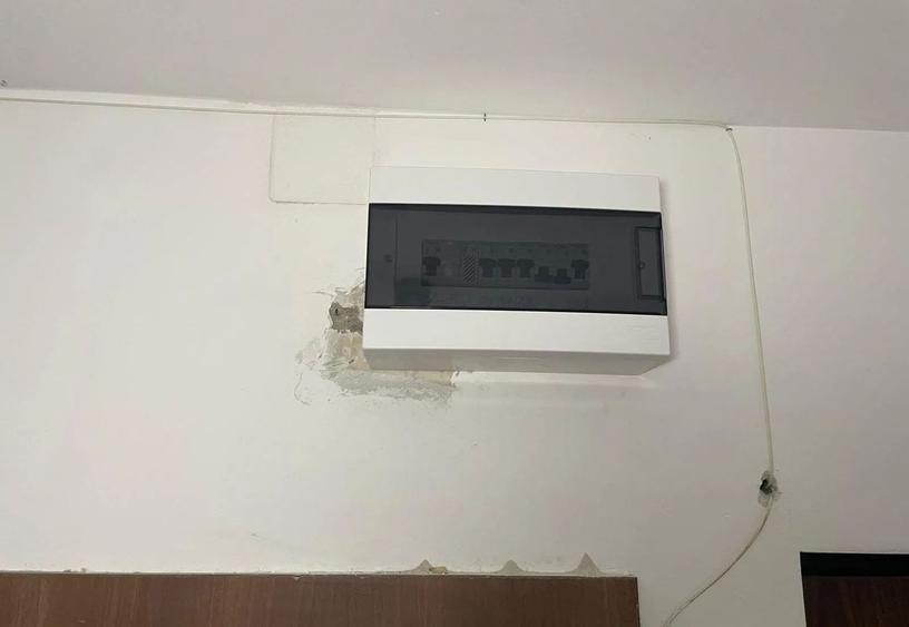 Apartament 3 camere de vanzare Gorjului