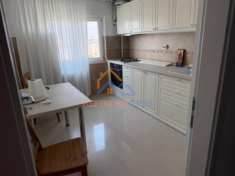 Apartament 3 camere zona Sebastian