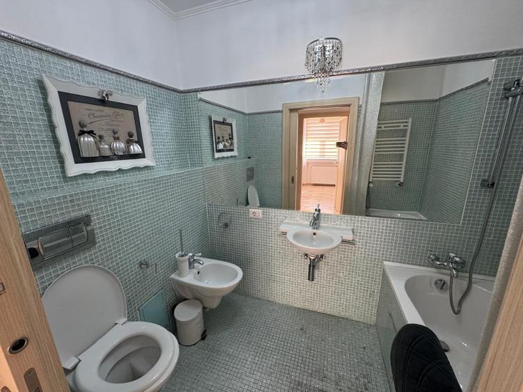 Apartament cu 4 camere in Piata Unirii