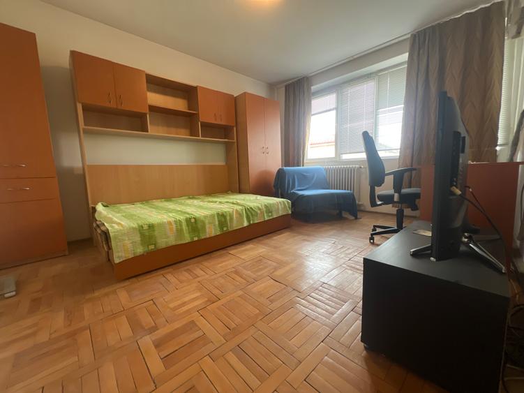 300€, garsoniera mobilata, stradal, acces metrou