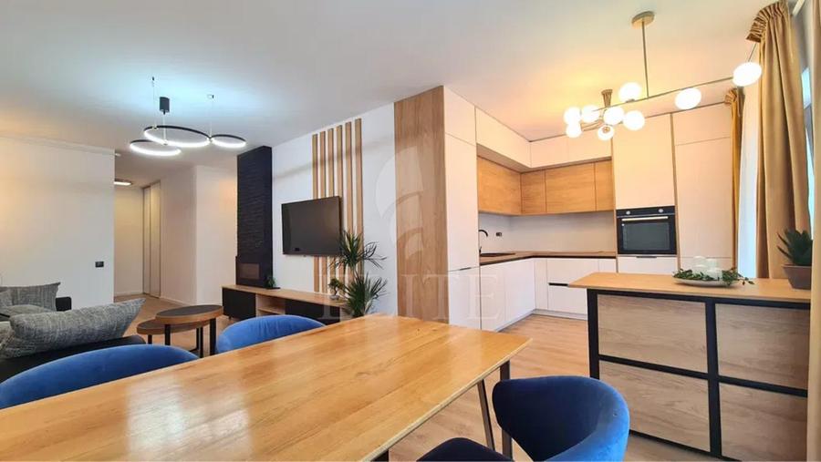 Apartament 3 camere în zona HOTEL TULIP
