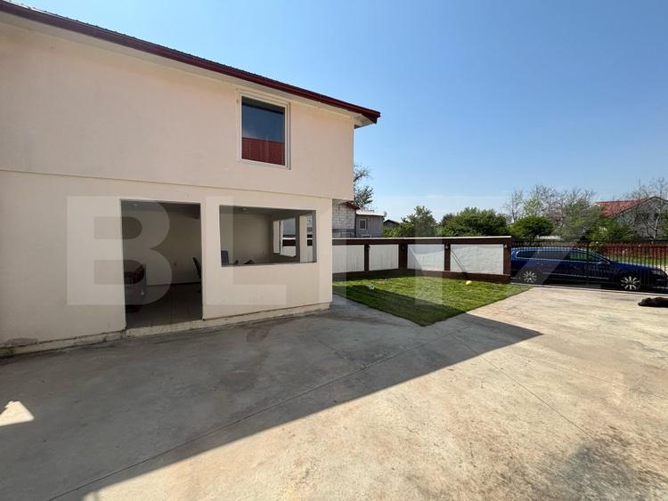 Casa de vanzare cu 5 camere, 200 mp, zona Micro 3