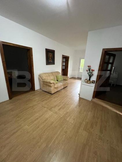 2 CASE, 300mp/700mp, teren 30 ari, zona strada Botizului