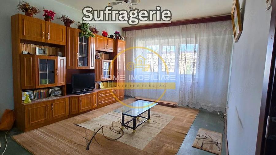 Apartament 4 camere, decomandat Zona Dacia (Bulevard) 125000 euro
