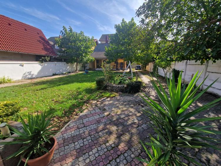 Vila cu teren generos in Dumbravita-zona Lidl