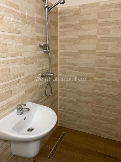 Apartament  cu o camera, 35 mp utili, demisol, zona Piata Maria - 3