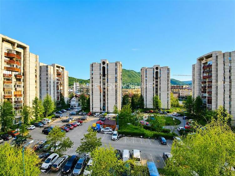 Apartament 3 camere, 90 mp, Centrul Civic Brasov, potential de renovare. - 7