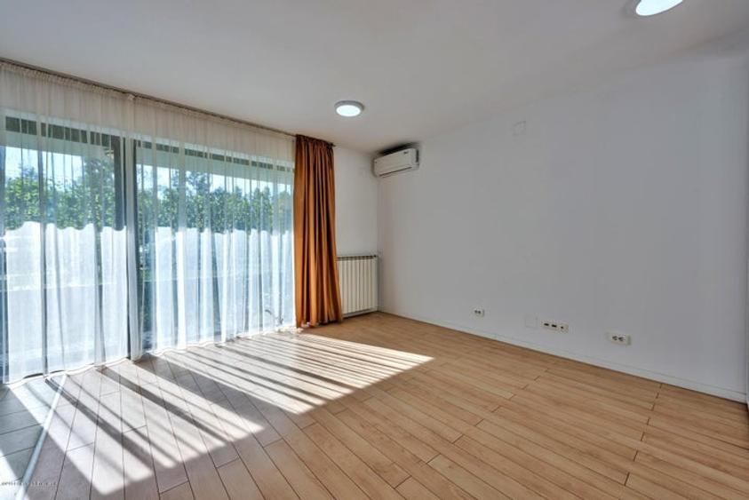 Garsoniera cu curte individuala in Poseidon Residence
