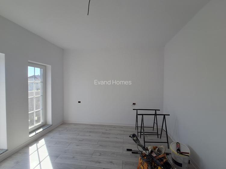 Casa individuala - 70 mp - 3 camere - asfalt - toate utilitatile - Sanandrei - 8
