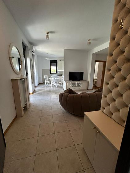 Apartament superb si curte mare - 2