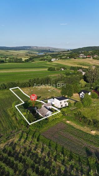 SE VINDE Casa (demolabila) + Teren construibil, in Hreatca, Com.Vulturesti, SV - 5
