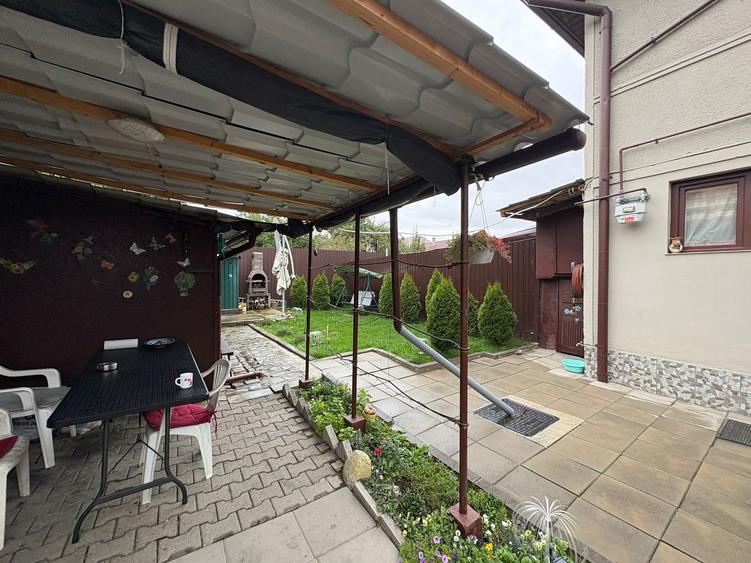 Casa tip duplex - 4 camere, balcon si curte proprie - Zona Lazaret