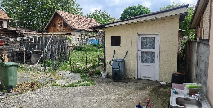 Casa sanatoasa cu 900 mp la intrare in Rasnov
