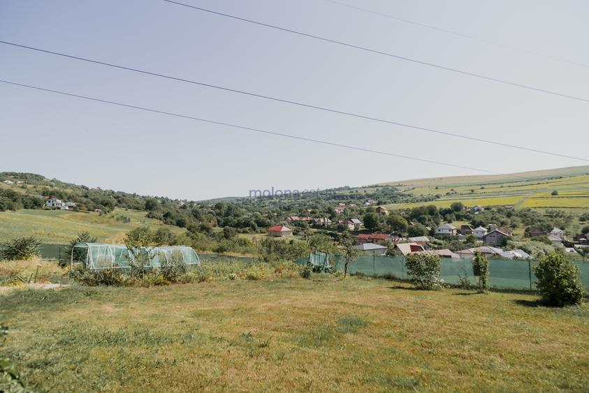 Casă solid construită, teren generos de 1.400 mp, Vâlcele