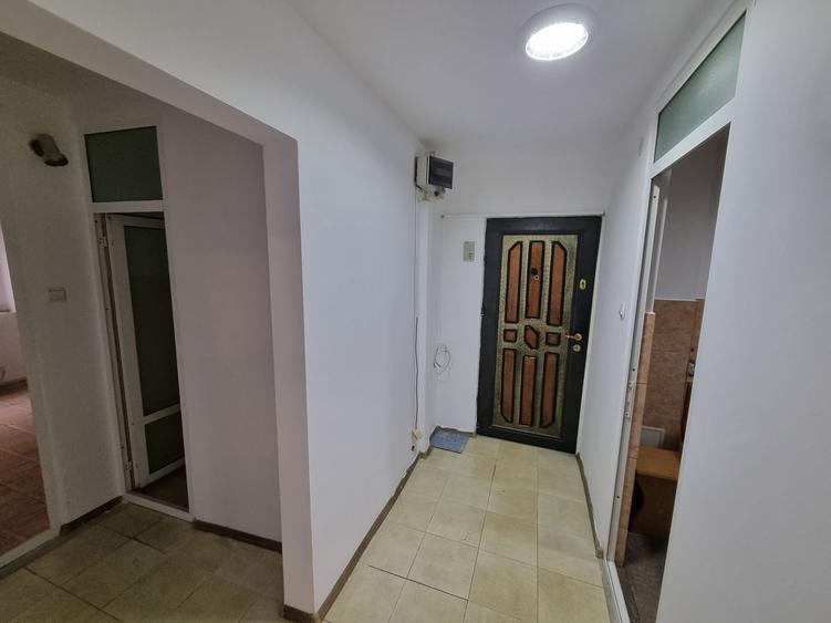 Poarta 6 piata-apartament 3 camere decomandat cu gaze