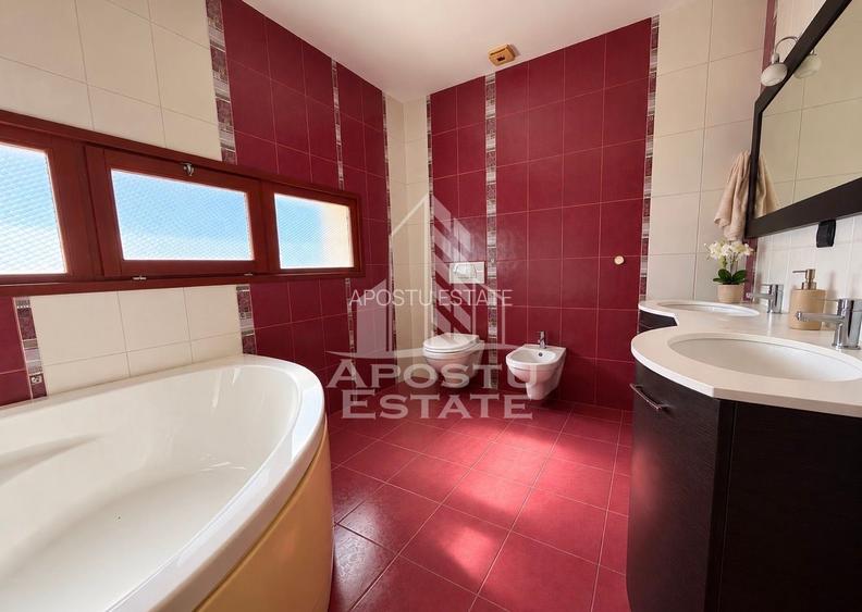 Penthouse 3 camere, parcare proprie + boxa, zona Sagului, Timisoara