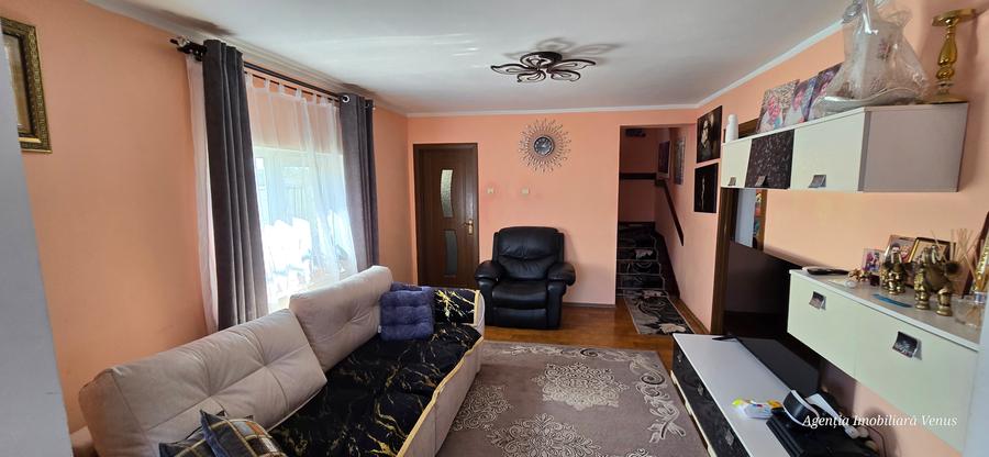 Casa cu etaj zona Puskin