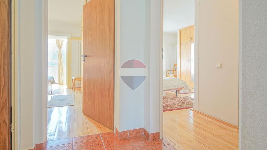 Apartament 4 camere, vedere Bucegi, etaj 1, Predeal