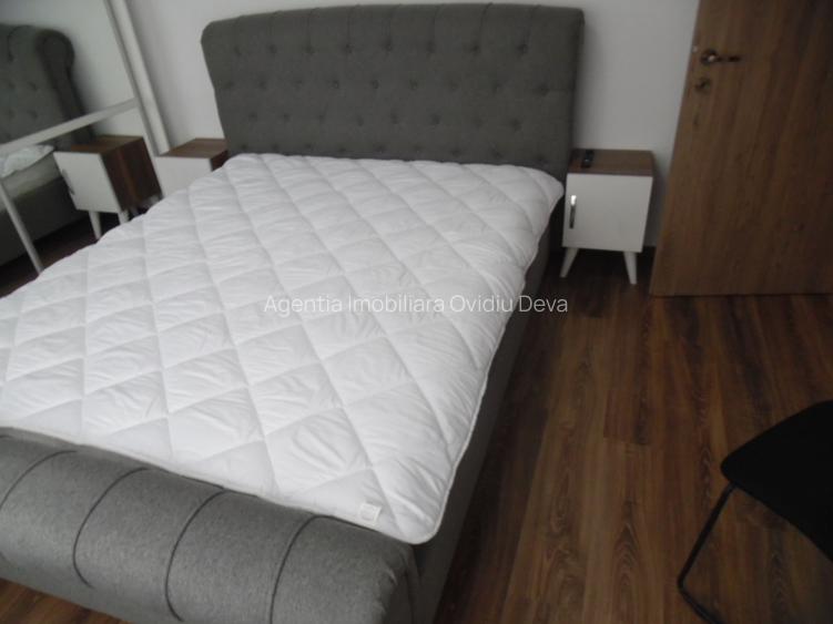 Inchiriez apartament 2 camere in Deva, ultracentral (I. Maniu, Magnoliei), et 2 - 6
