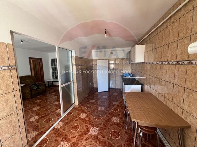 Apartament 3 camere în zona Sud-Vest ROMPETROL - 8